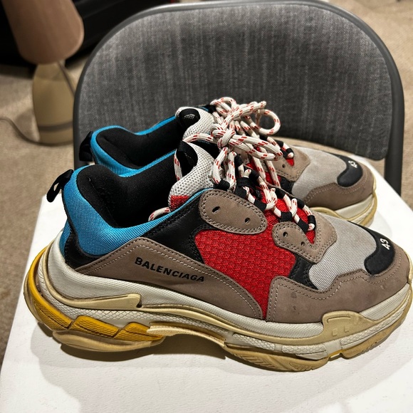 balenciaga triple s poshmark